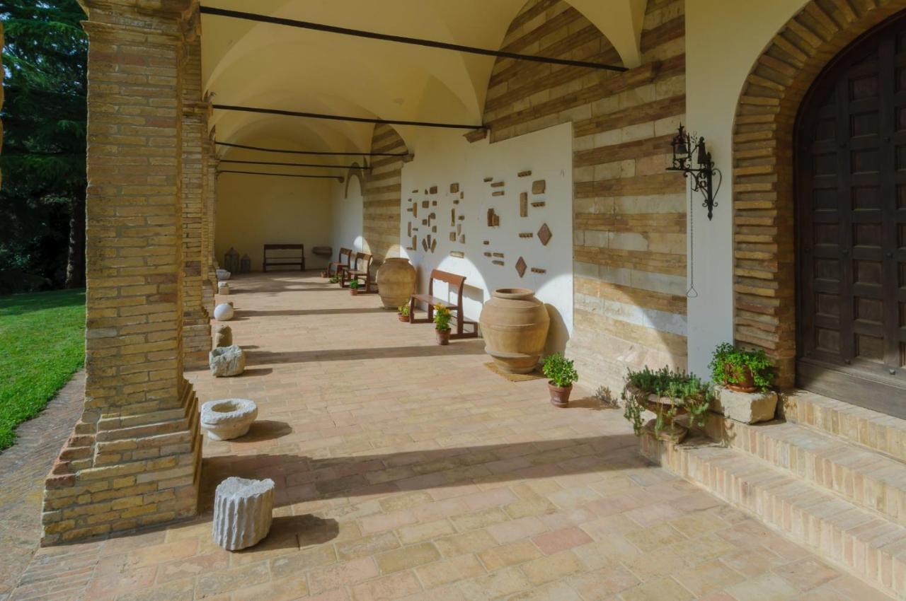 Convento Di San Francesco Mondaino Bed & Breakfast Exterior foto