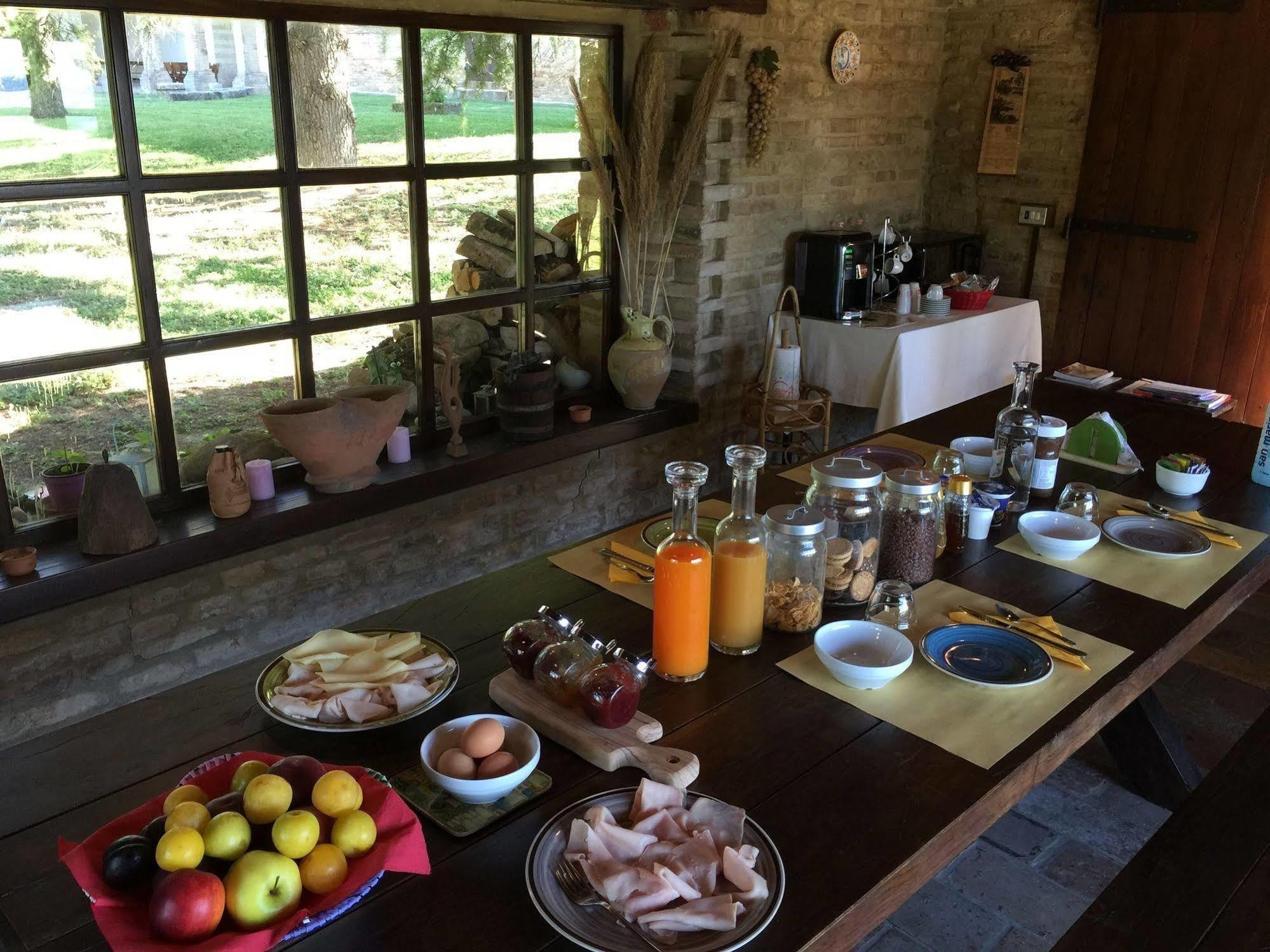 Convento Di San Francesco Mondaino Bed & Breakfast Exterior foto