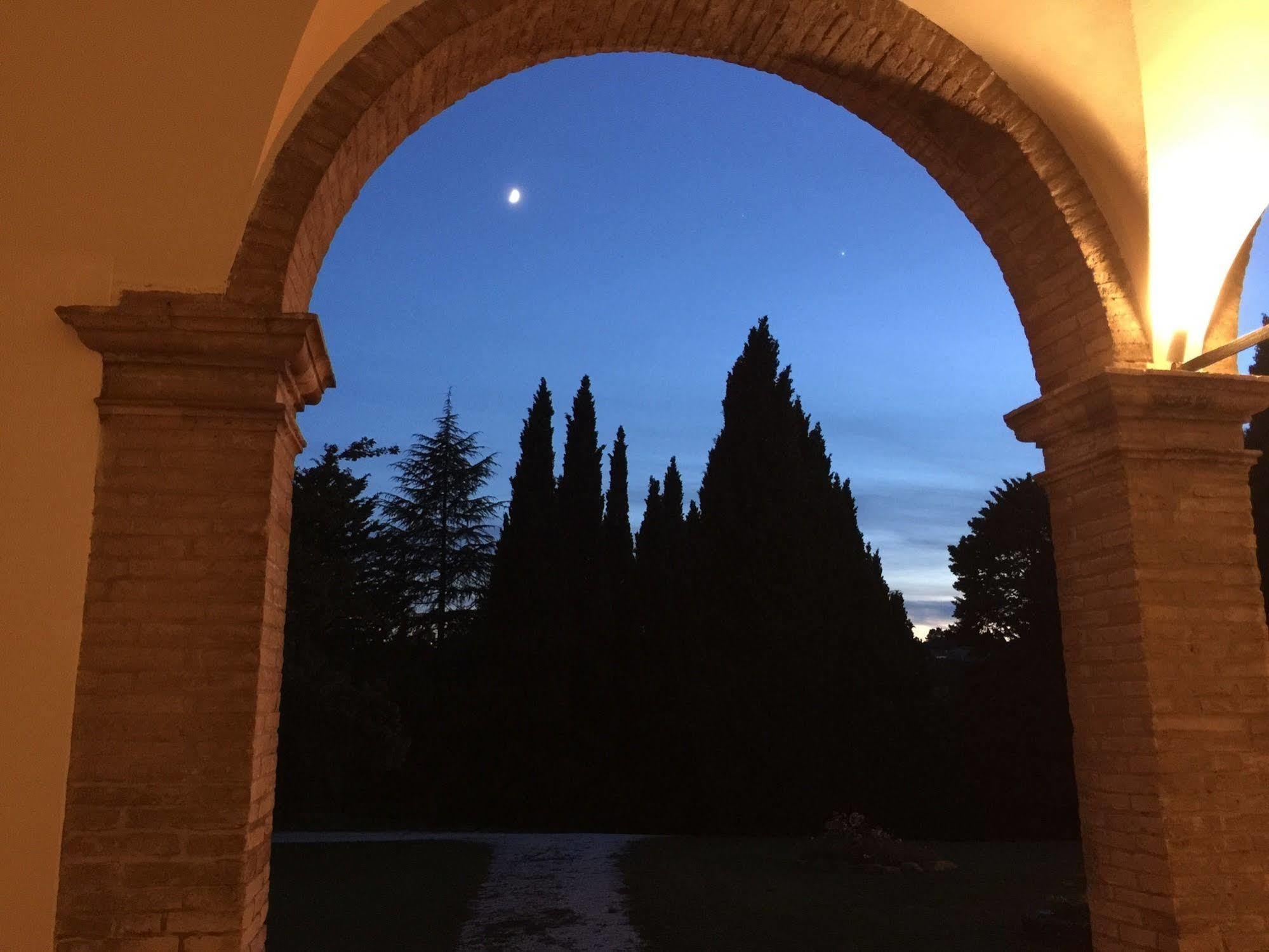 Convento Di San Francesco Mondaino Bed & Breakfast Exterior foto