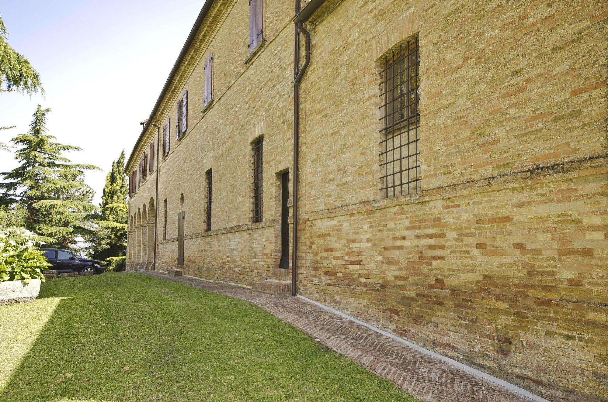 Convento Di San Francesco Mondaino Bed & Breakfast Exterior foto