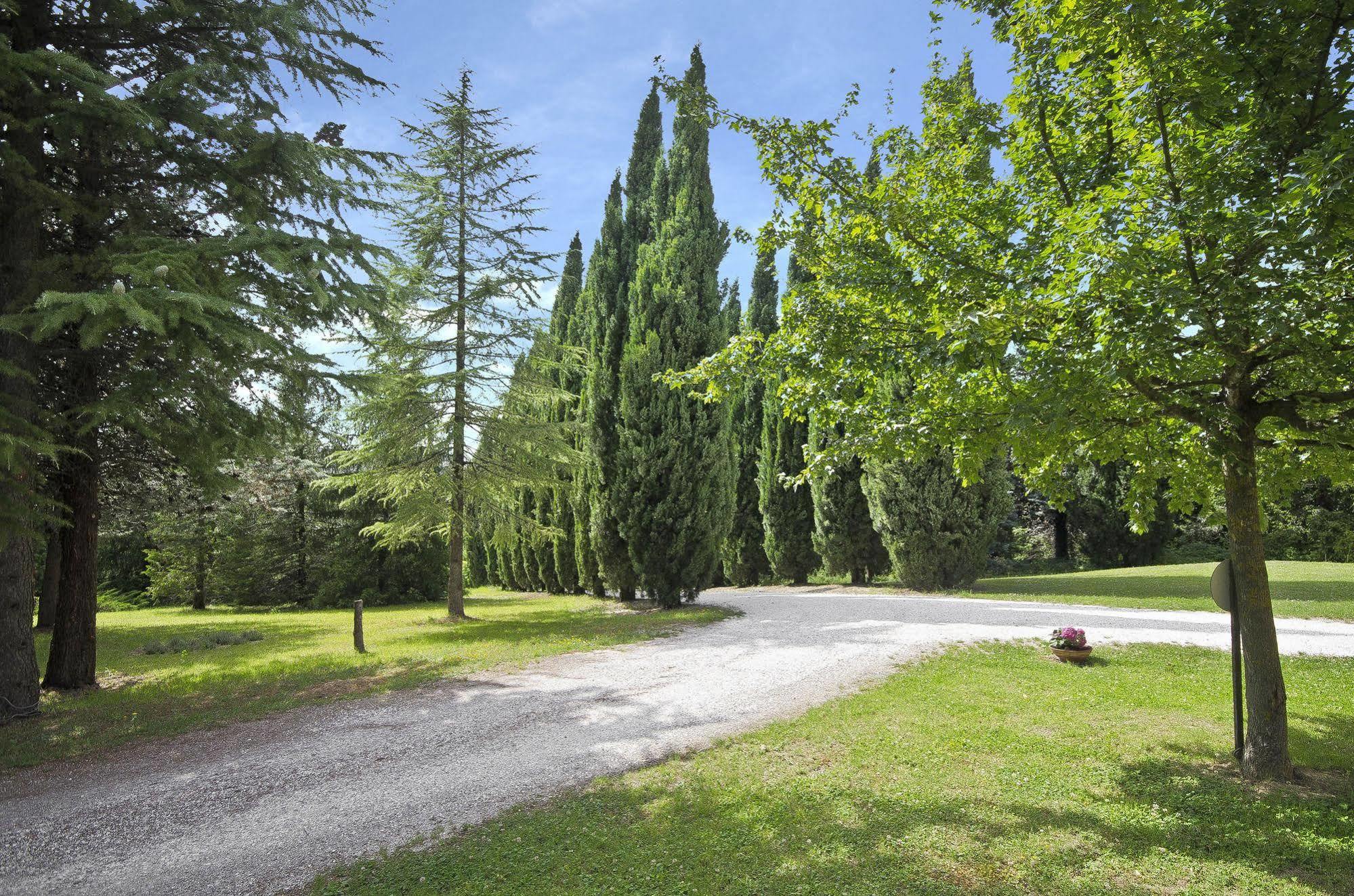Convento Di San Francesco Mondaino Bed & Breakfast Exterior foto
